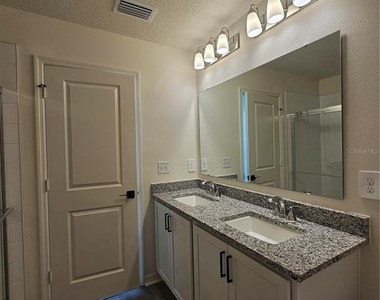 9377 Westside Hills Drive - Photo Thumbnail 44