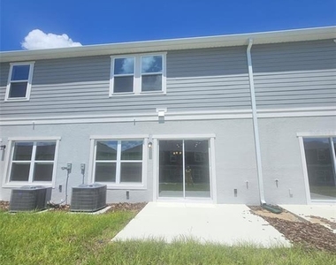 9377 Westside Hills Drive - Photo Thumbnail 11