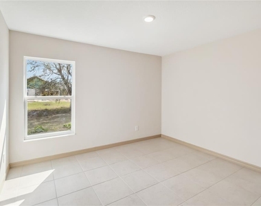 4255 Tucker Avenue - Photo Thumbnail 11