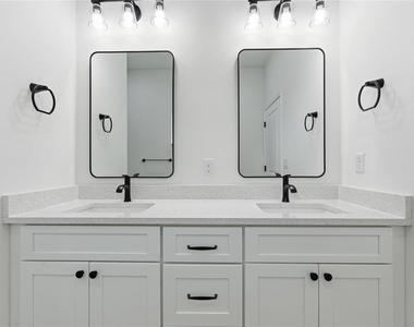 4612 Sw 132nd Street - Photo Thumbnail 16