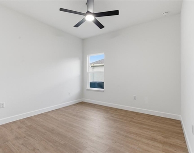 4612 Sw 132nd Street - Photo Thumbnail 11