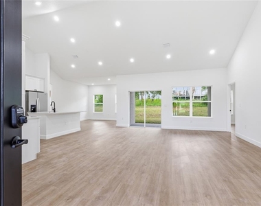 4612 Sw 132nd Street - Photo Thumbnail 2