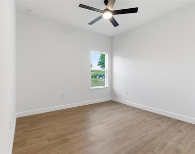 4612 Sw 132nd Street - Photo Thumbnail 10