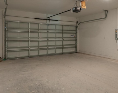416 Adams Ale Place - Photo Thumbnail 11