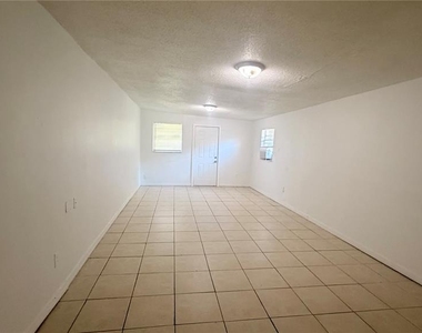 625 19th Street - Photo Thumbnail 10