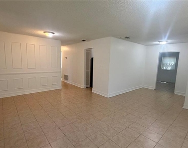 625 19th Street - Photo Thumbnail 5