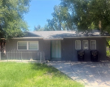 625 19th Street - Photo Thumbnail 3