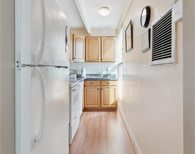 3821 Club Circle - Photo Thumbnail 7