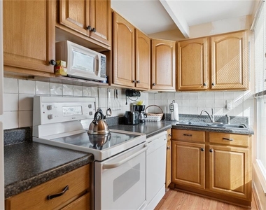 3821 Club Circle - Photo Thumbnail 8