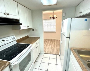 1452 Holden Avenue - Photo Thumbnail 4