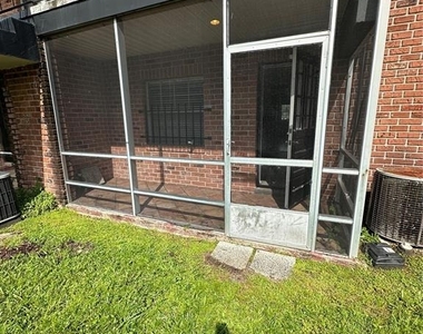 1452 Holden Avenue - Photo Thumbnail 17