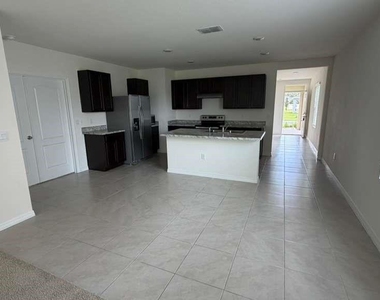 1511 Catbriar Way - Photo Thumbnail 10