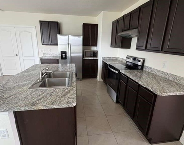 1511 Catbriar Way - Photo Thumbnail 5