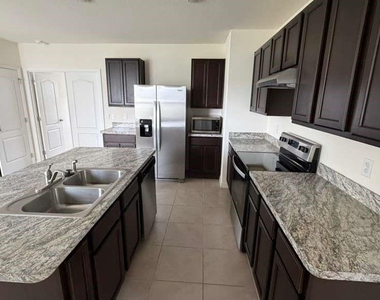 1511 Catbriar Way - Photo Thumbnail 4