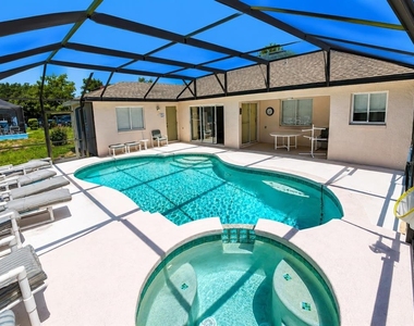 320 Paradise Woods Place - Photo Thumbnail 13