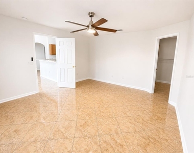 320 Paradise Woods Place - Photo Thumbnail 9