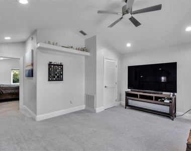 109 Van Fleet Court - Photo Thumbnail 29