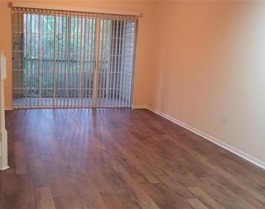 4950 Nw 44th Lane - Photo Thumbnail 5