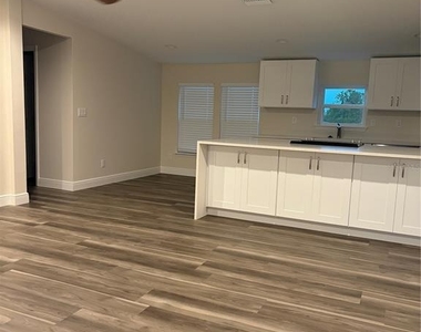 10699 Quiet Cove Road - Photo Thumbnail 6