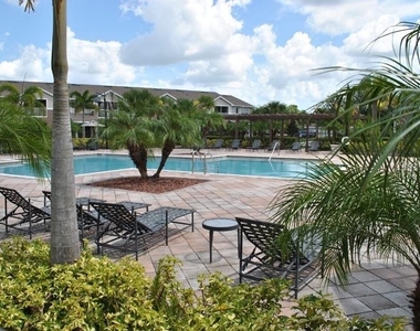 7428 Vista Way - Photo Thumbnail 15