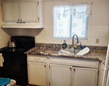 1815 Sunny Drive - Photo Thumbnail 4
