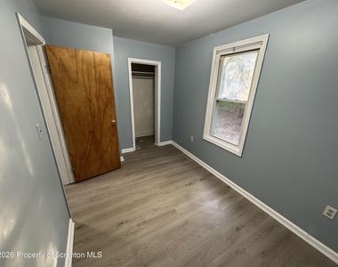 233 Reese Street - Photo Thumbnail 15