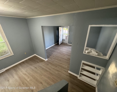 233 Reese Street - Photo Thumbnail 4