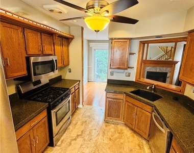 2427 Linksman Lane - Photo Thumbnail 8