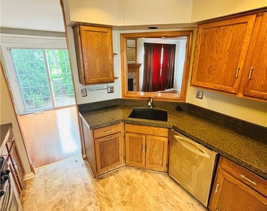 2427 Linksman Lane - Photo Thumbnail 7