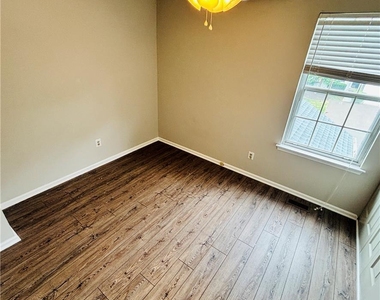 2427 Linksman Lane - Photo Thumbnail 29