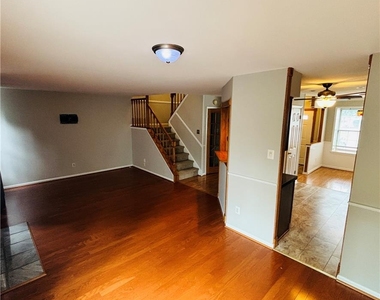 2427 Linksman Lane - Photo Thumbnail 12
