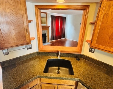 2427 Linksman Lane - Photo Thumbnail 5