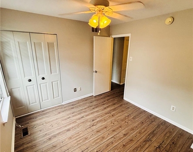 2427 Linksman Lane - Photo Thumbnail 30