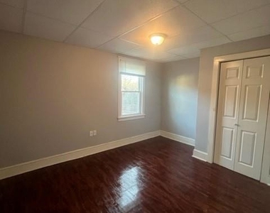10 Valley Street - Photo Thumbnail 6