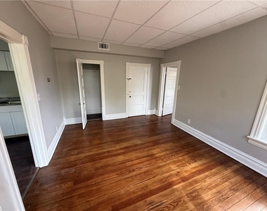 901 Hayes Street - Photo Thumbnail 1