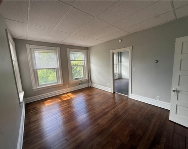 901 Hayes Street - Photo Thumbnail 5