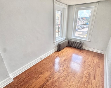 501 W Allen Street - Photo Thumbnail 10