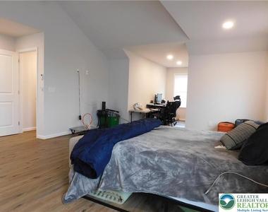 803 Atlantic Street - Photo Thumbnail 32