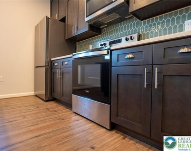 803 Atlantic Street - Photo Thumbnail 14