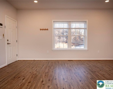 803 Atlantic Street - Photo Thumbnail 8