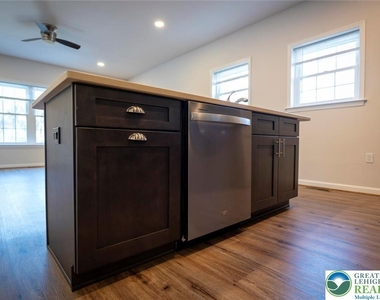 803 Atlantic Street - Photo Thumbnail 13