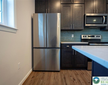 803 Atlantic Street - Photo Thumbnail 12