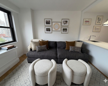 315 East 86th Street - Photo Thumbnail 1