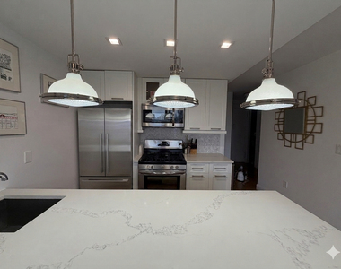 315 East 86th Street - Photo Thumbnail 4
