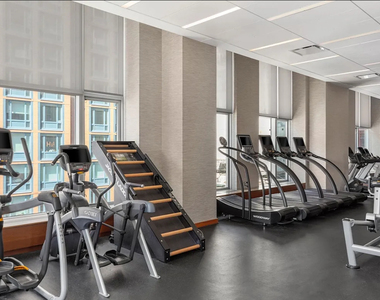 8 Spruce Street - Photo Thumbnail 11