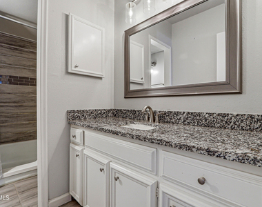 6700 Escondido Drive - Photo Thumbnail 22