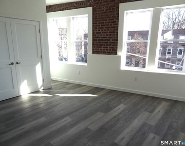2806 Fairfield Avenue - Photo Thumbnail 5