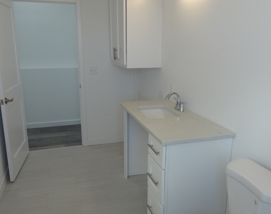 2806 Fairfield Avenue - Photo Thumbnail 10