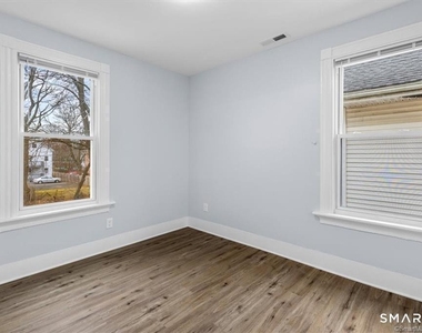 55 Admiral Street - Photo Thumbnail 12