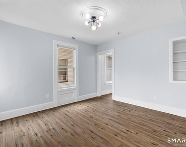 55 Admiral Street - Photo Thumbnail 5